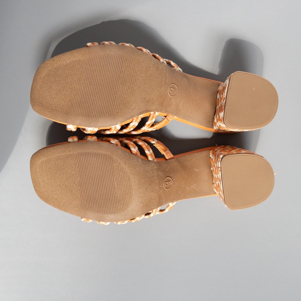 Orange braided sandal for vacation or the island - Picture 3 of 4